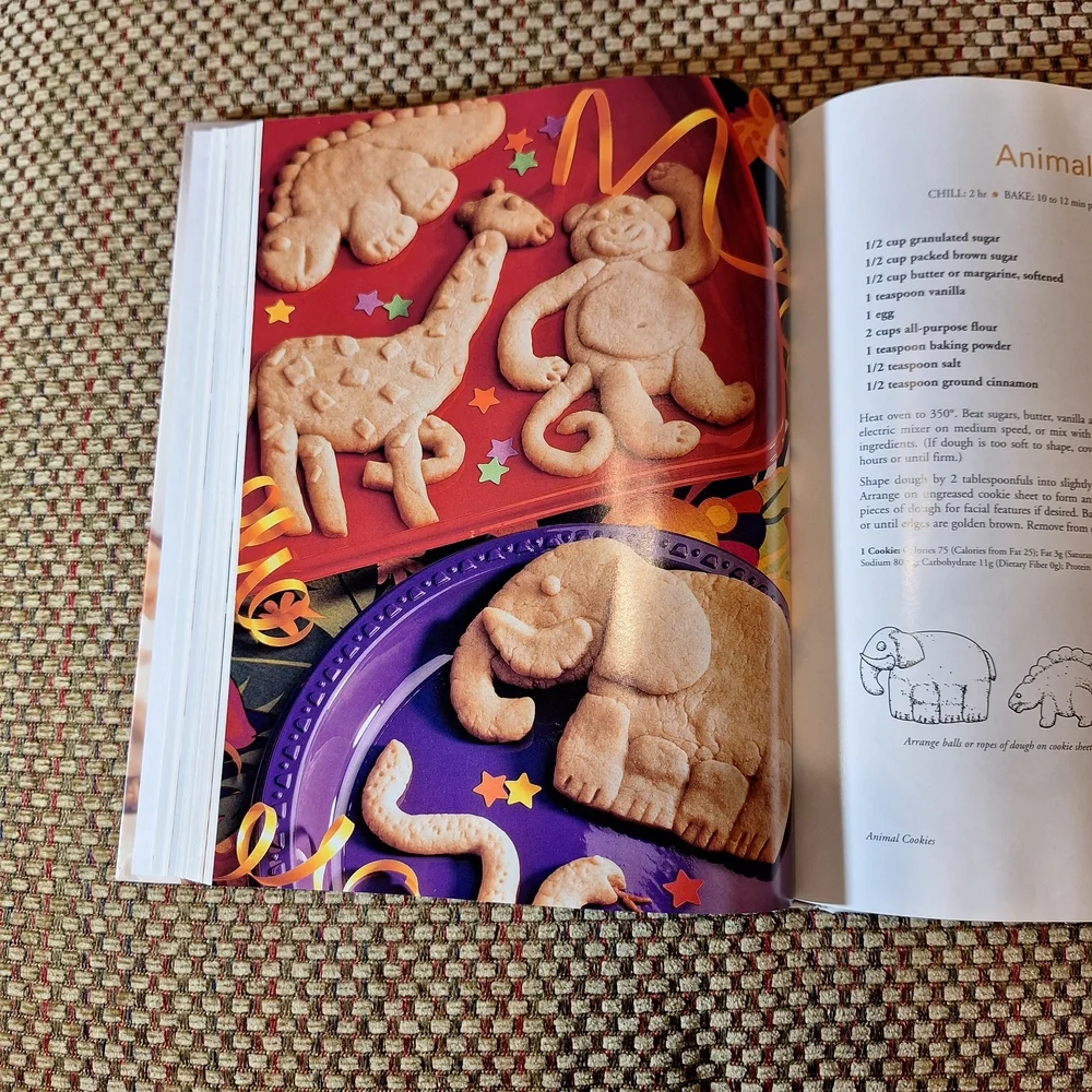 Betty Crocker's Cookie Book Copyright 1998 More Than 250 Recipes